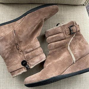 GEOX Women Boots Wedge Shoes Tan Suede Leather Upper W/ Fur Inside Size 39 8.5US